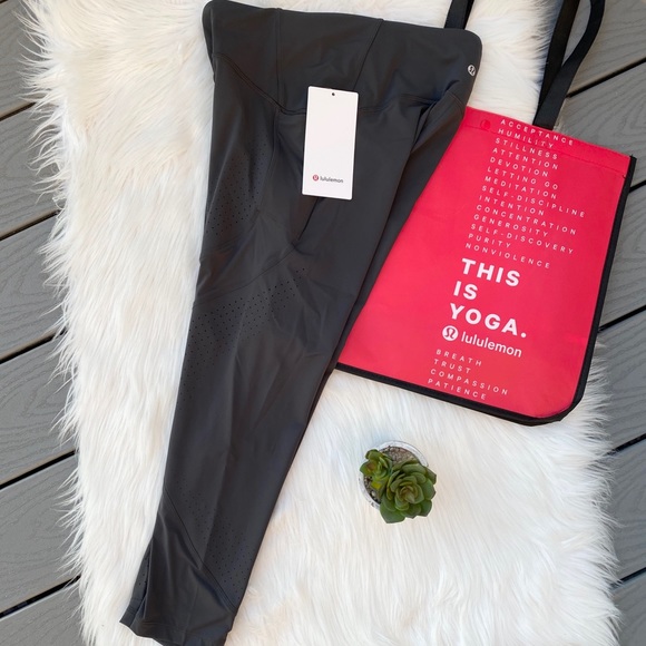 lululemon athletica Pants - Lululemon Uncovered Strength Crop Leggings